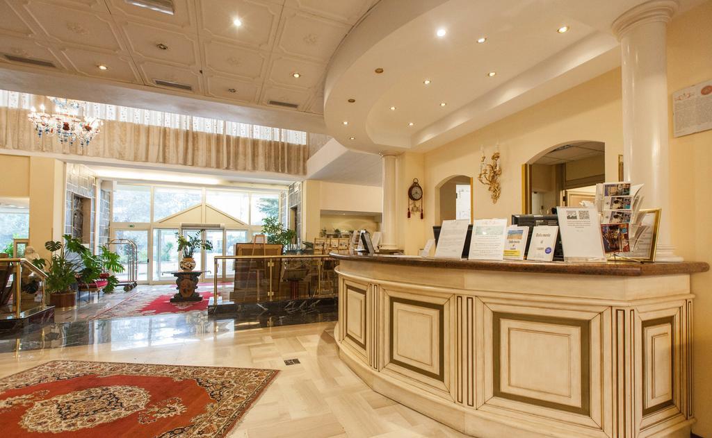 Hotel Terme Helvetia Abano Terme Kültér fotó